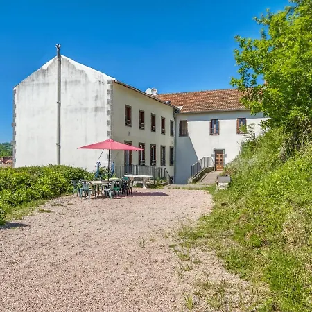 Lovely In With Garden Near *