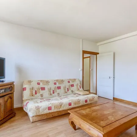 Lovely In With Garden Near Holiday home